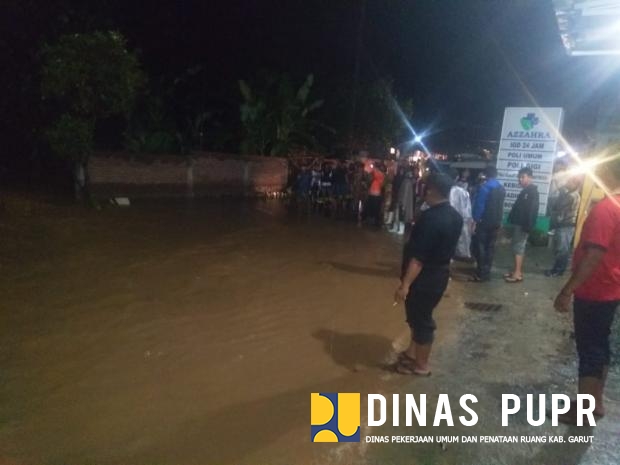 Diguyur Hujan Deras, Bayongbong Garut Banjir