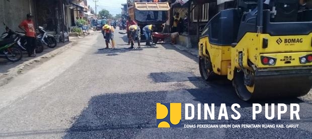 Jelang Nataru, PUPR Garut Gresut Perbaiki Ruas Jalan