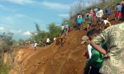 Garut Kota Rawan Longsor, Warga Kerjabakti Buat Saluran 