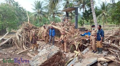 UPT PUPR, P3A dan Warga Tangani Dampak Banjir Secara Swadaya